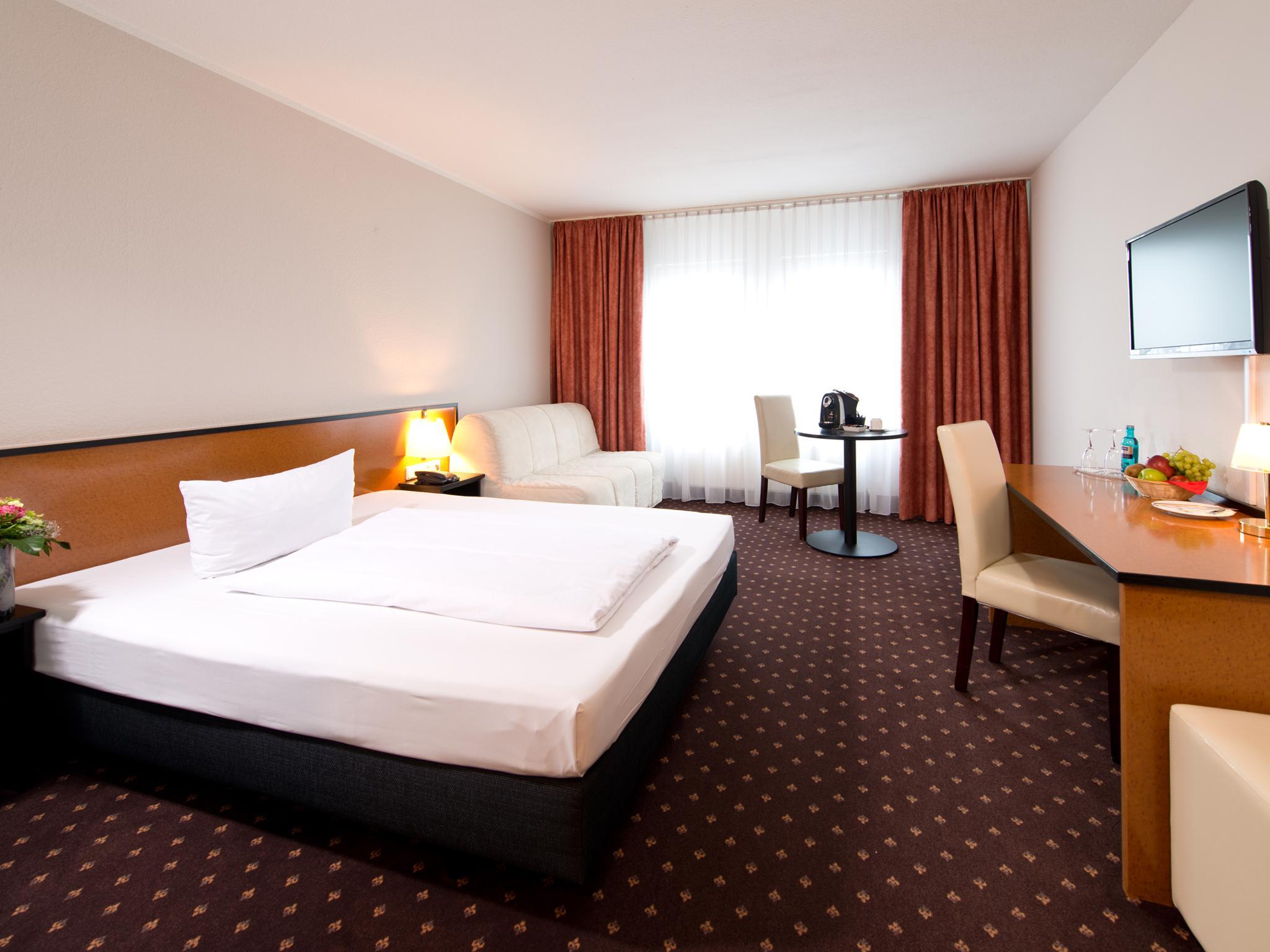 Achat Hotel Гоккенгайм Екстер'єр фото