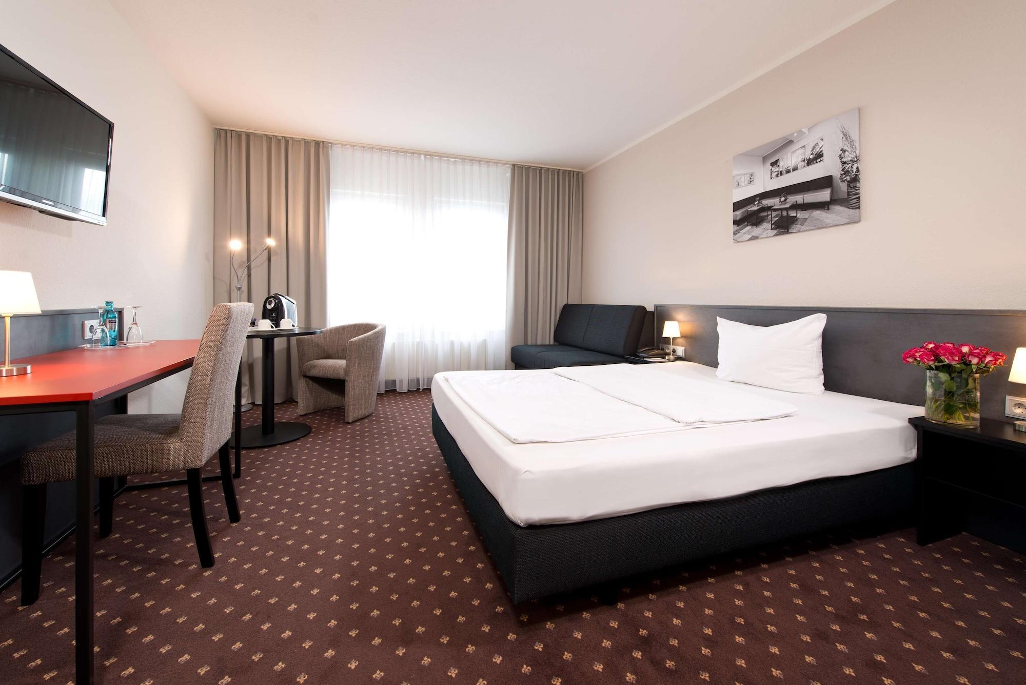 Achat Hotel Гоккенгайм Екстер'єр фото